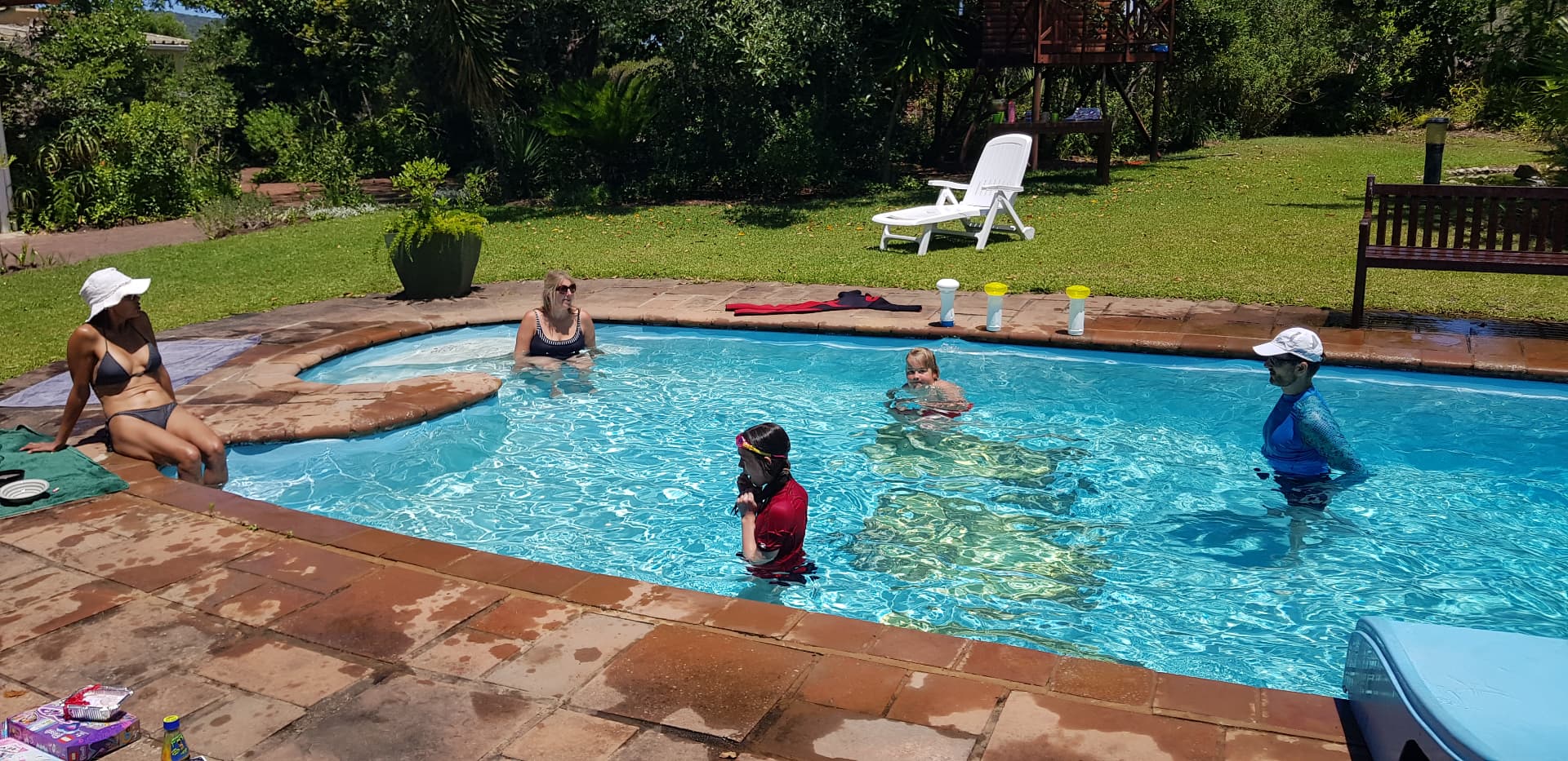 Swimming pool
